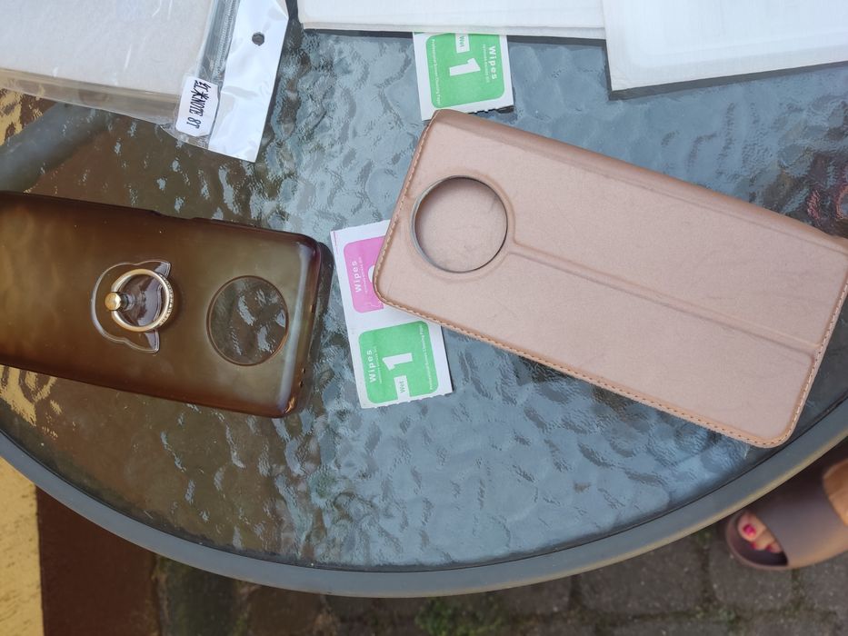 Akcesoria do telefonów większość nowe szybki etui