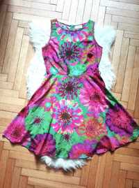 Wallis Petite kolorowa sukienka we wzory tęczowa modna rozkloszowana S