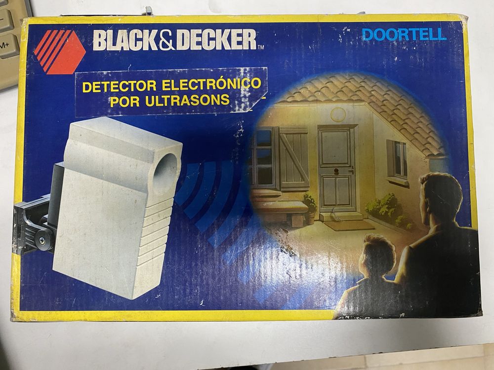 Detetor eletronico por Ultrassons Black&Decker