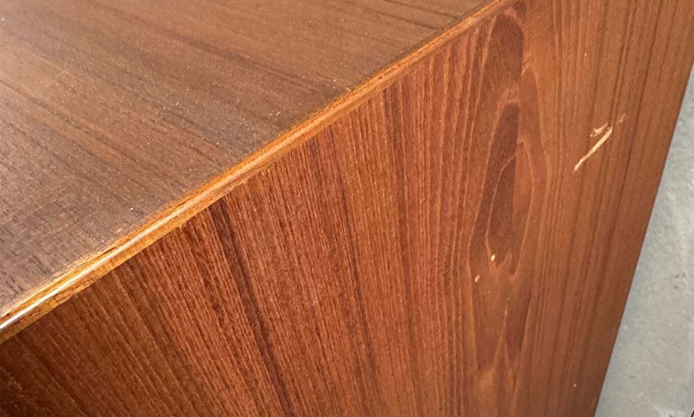 Oryginalny sideboard projektu Harry’ego Ostergaarda