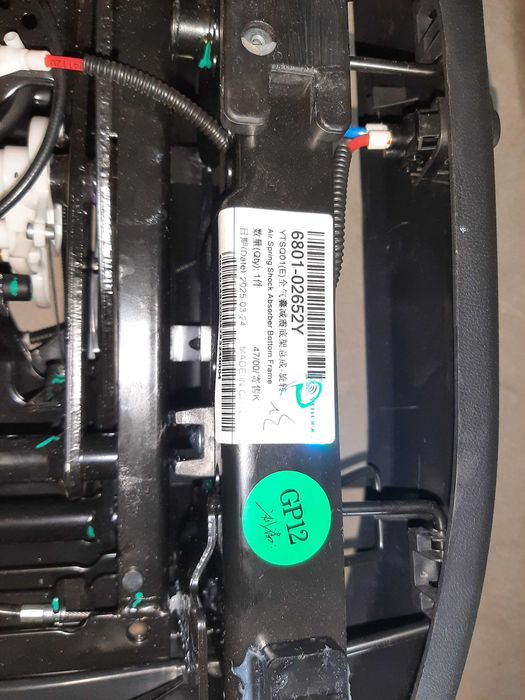 Nowy fotel kierowcy pneumatyczny z obrotnicą do ciezarowki lub kampera