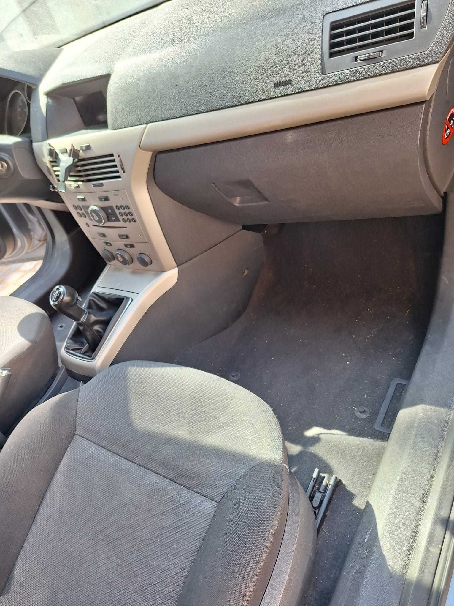 Opel Astra H 1.4 Cosmo