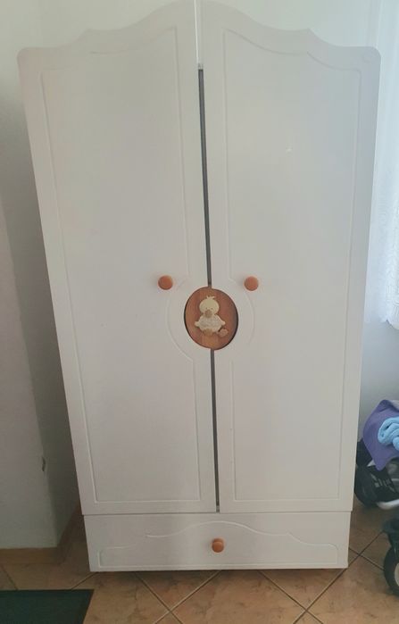 Szafa biała stylowa