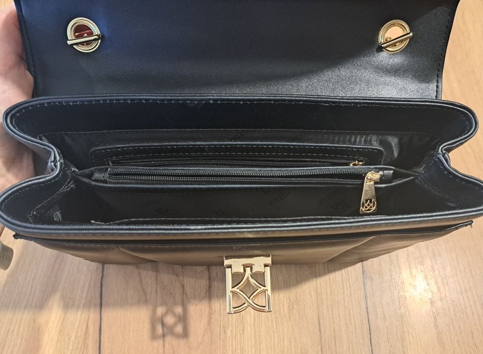 Elegancka torebka na łańcuszku Kazar