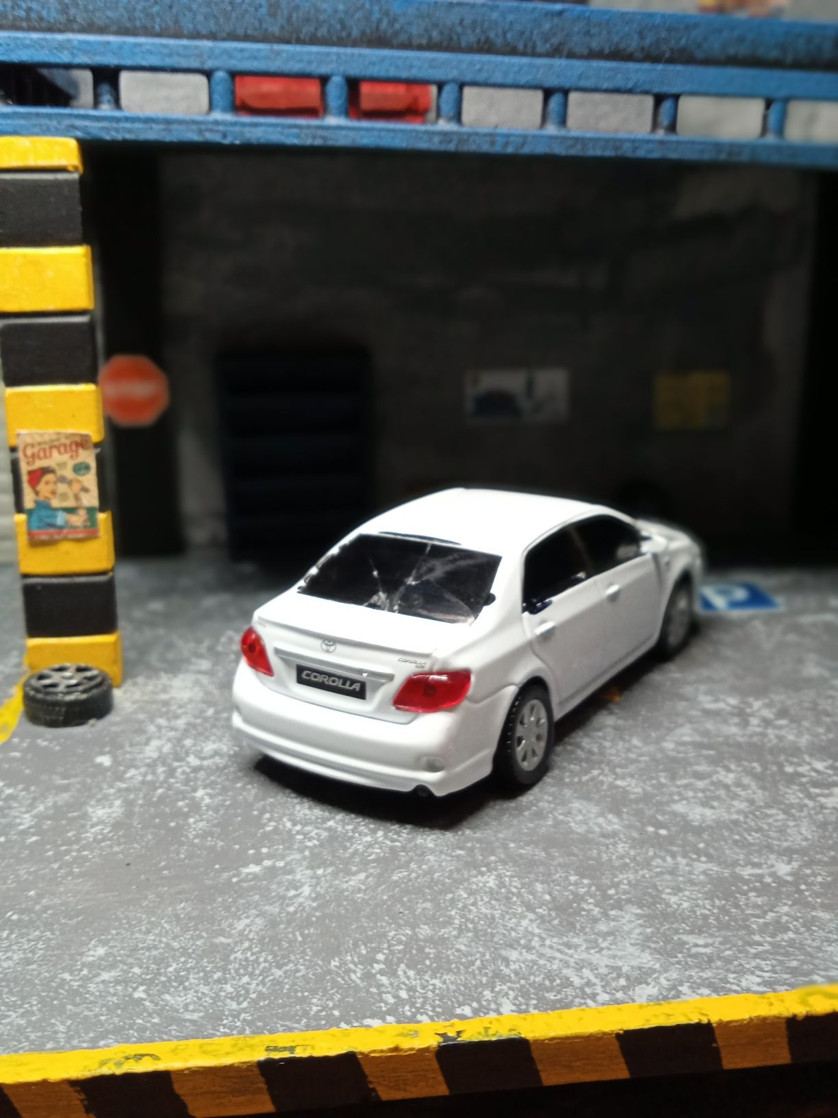 Продам машинку camry