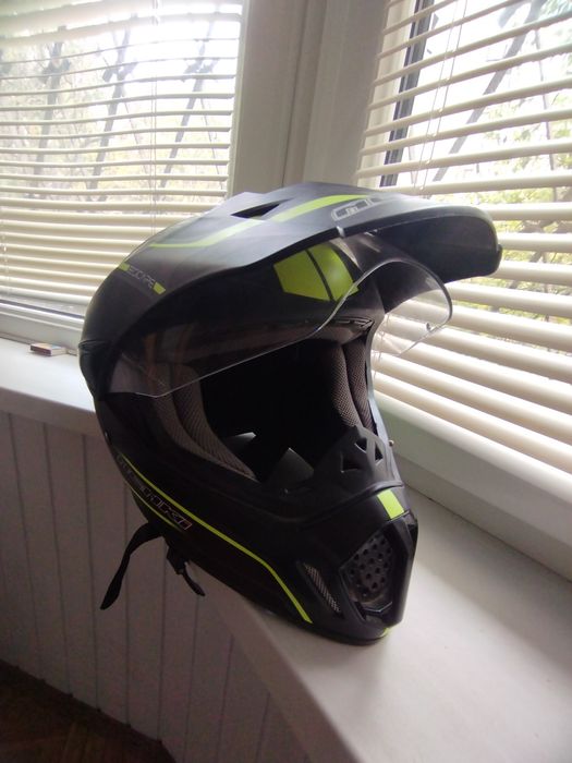 Продам шлем за 2.600 торг