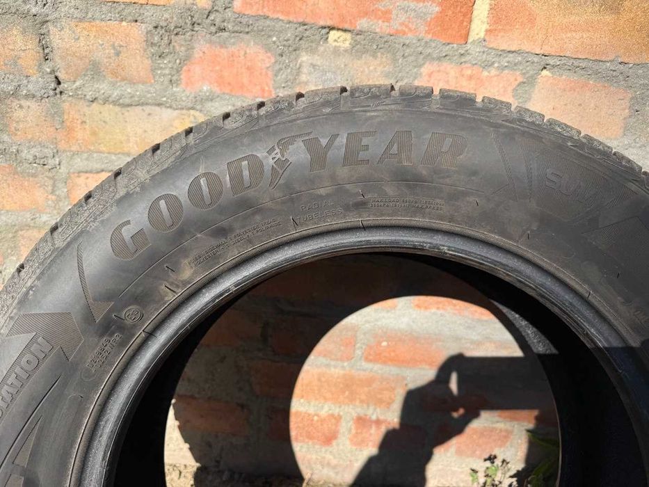 Продам Зимову резину Goodyear Ultragrip ice suv 225/65 R17 22 рік