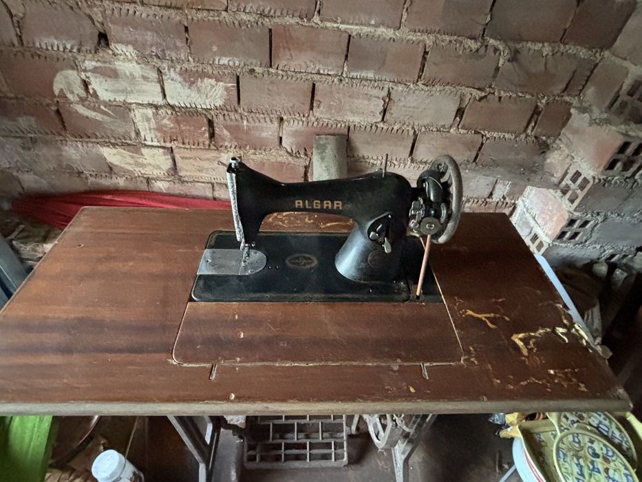 Maquina de costura antiga ALGAR