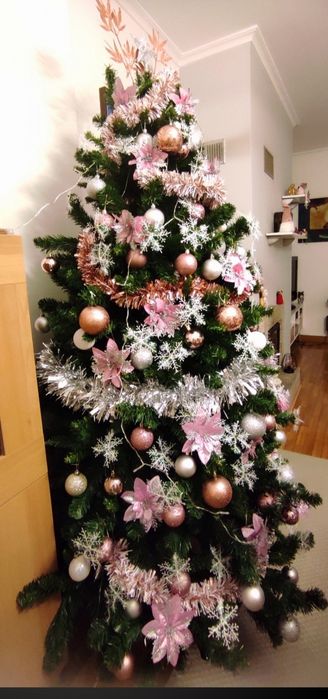 Arvore de Natal com 2,10 mts de altura