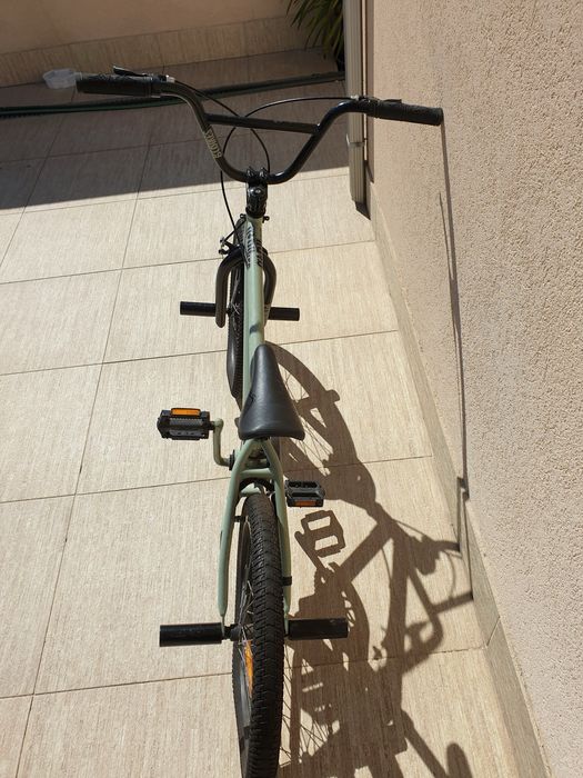 Bicicleta BMX.