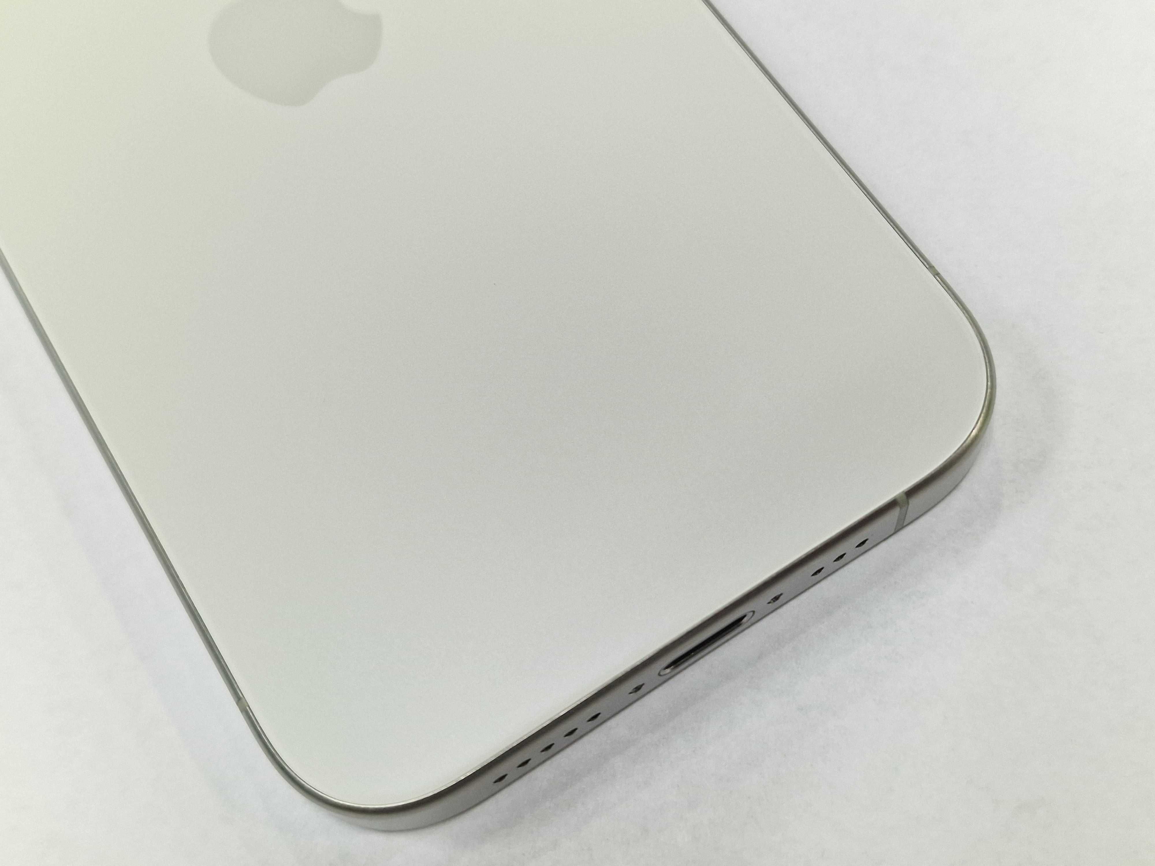 Iphone 15 PRO 128GB/ White Titanium/ 88%/ Grade A/ + ładowarka