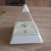 Oryginalny zegar stołowy