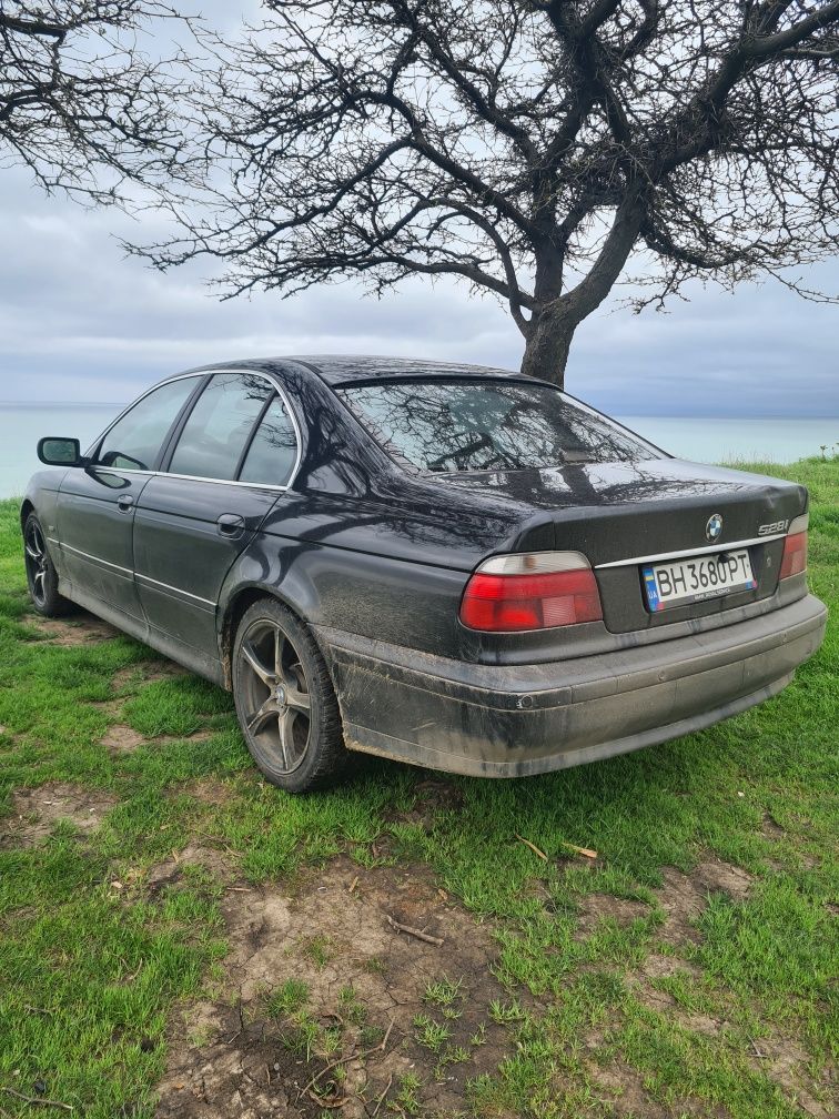 BMW E39 528I БМВ