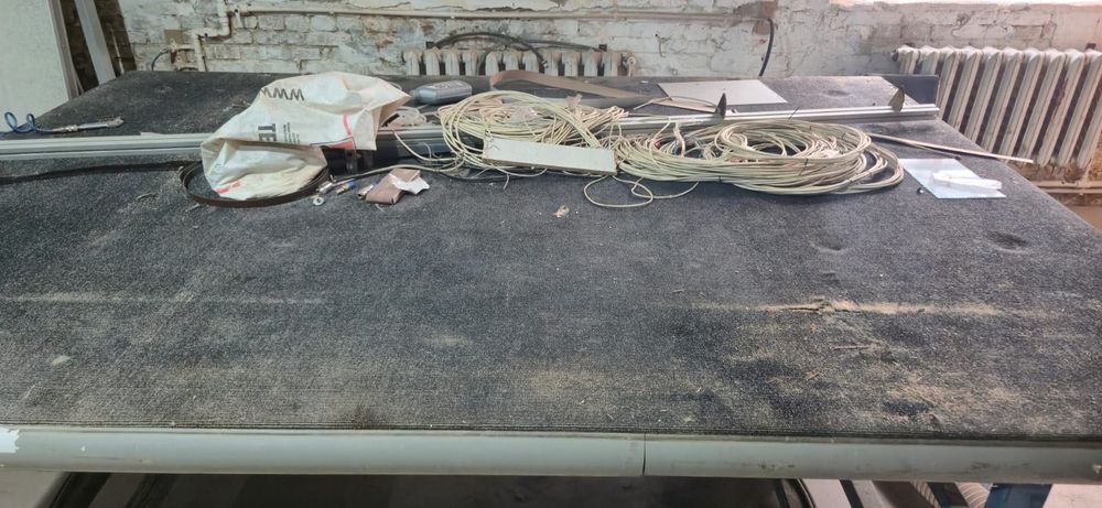 Стіл для різання скла