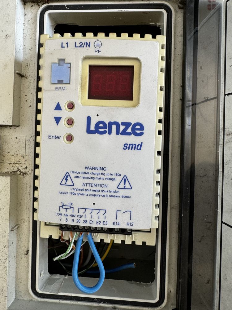 Falownik Lenze SMD 0,75kw w pelni sprawny