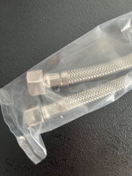 Zestaw NOWYCH wężyków do baterii kuchennej 2 sztuki