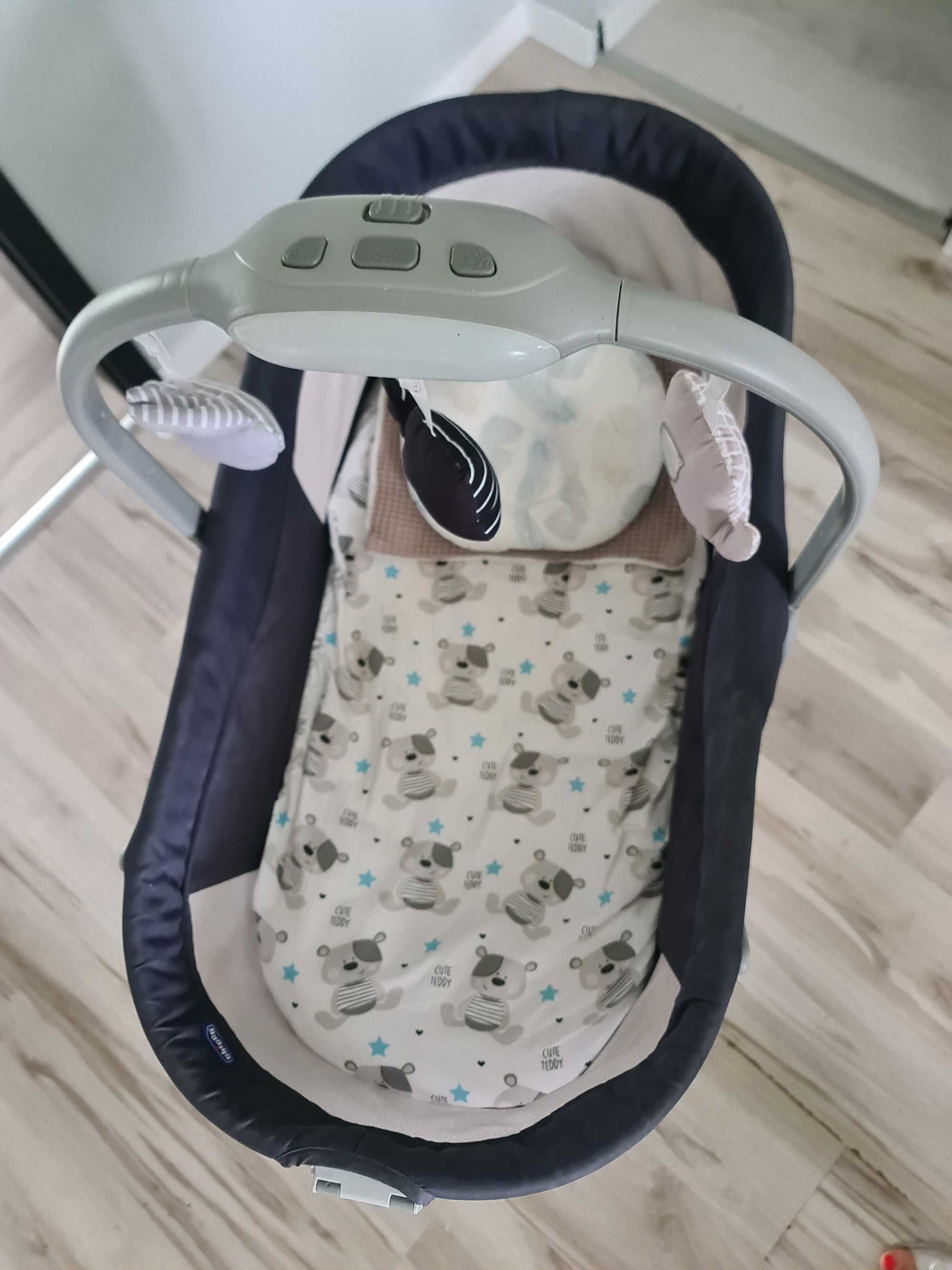 Chicco Baby Hug 5w1 łóżeczko gondola krzesełko