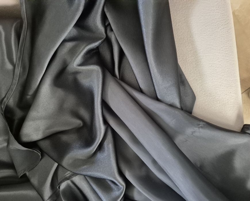 Satynowa sukienka Mexx 40 na ramiączka wieczorowa głęboka czerń