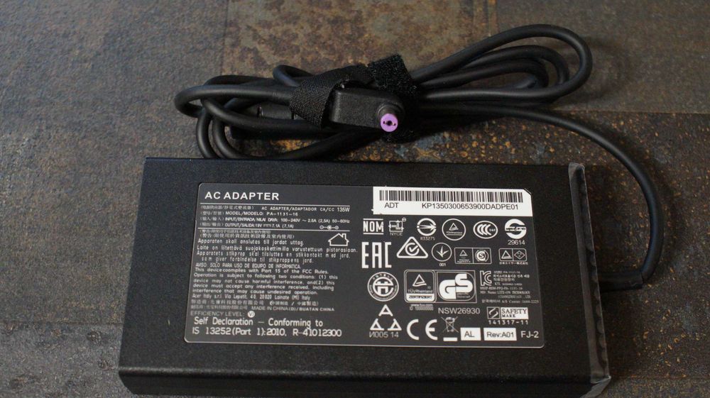 Блок Питания / Зарядка для Acer Aspire Nitro Predator 135W 19V 7.1A
