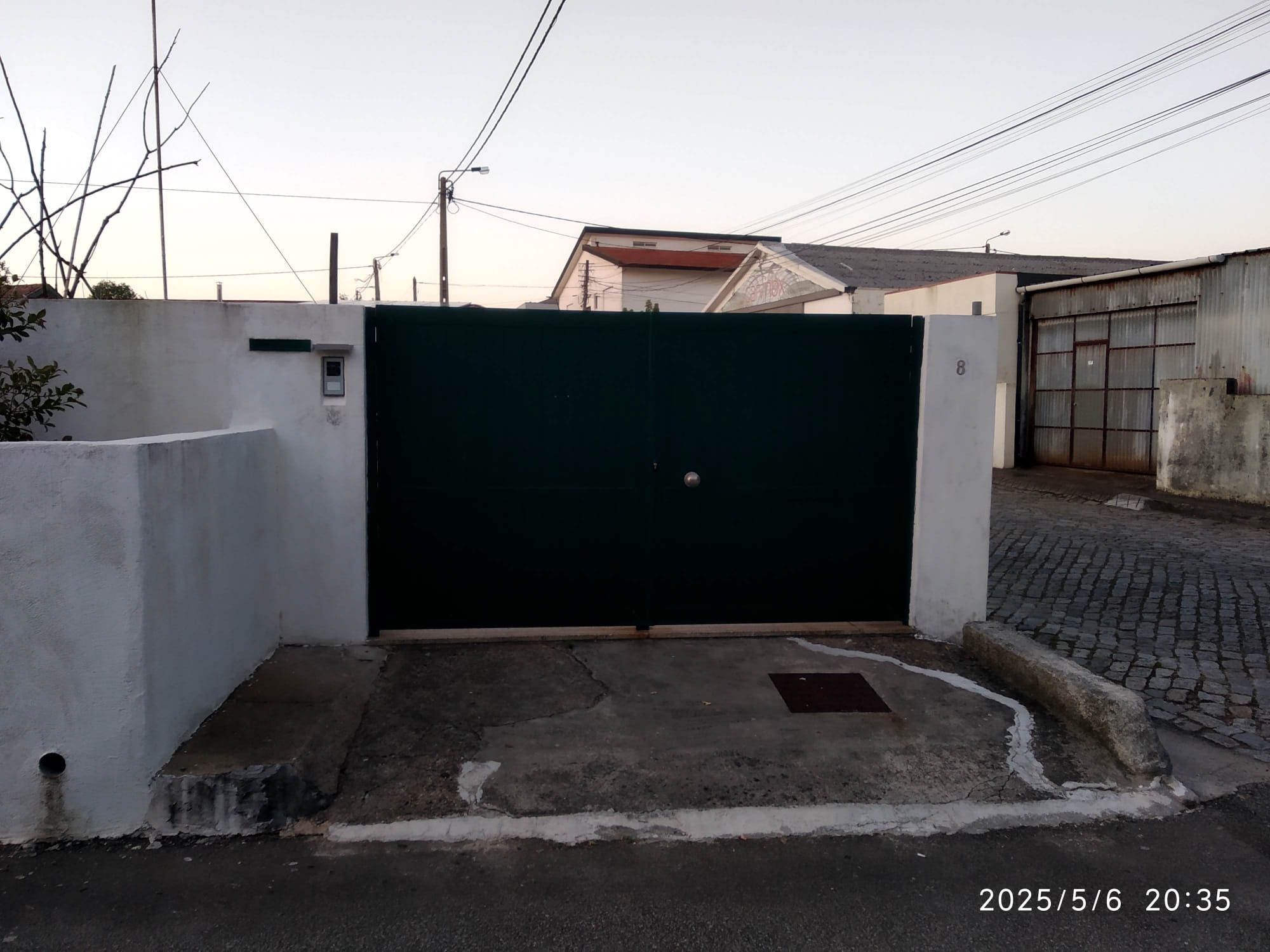 Vendo portão de alumínio urgência