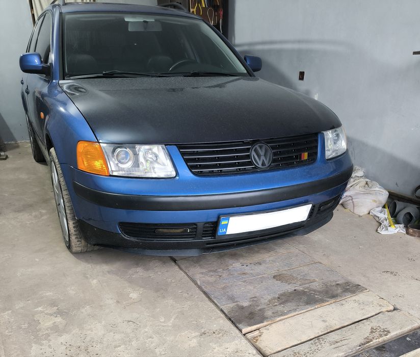 Губа переднього бампера Сплітер Нижній спойлер Аеродинамічна накладка