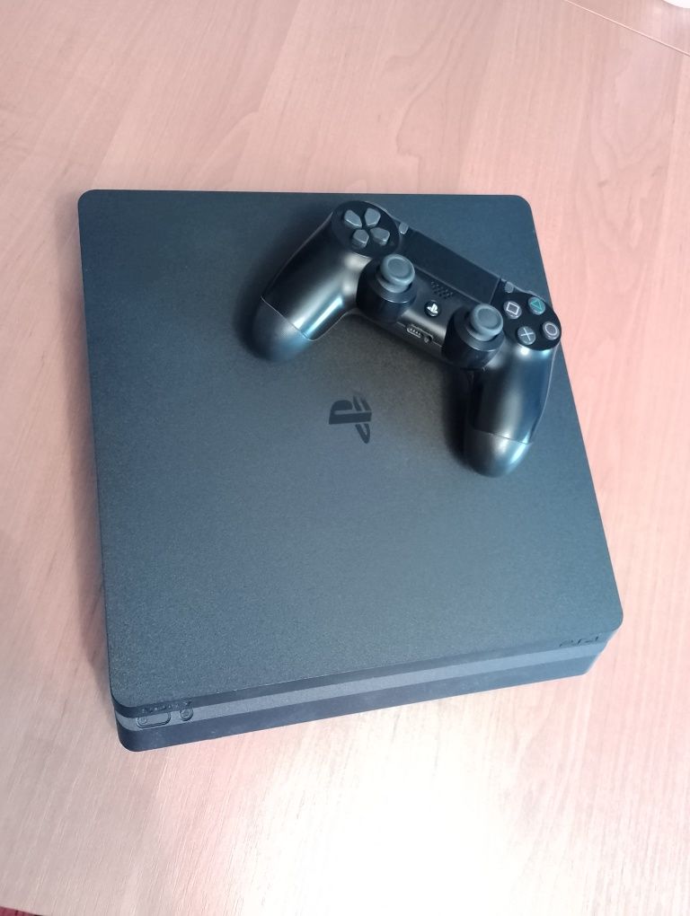 Sony PlayStation 4 slim 1 tb.