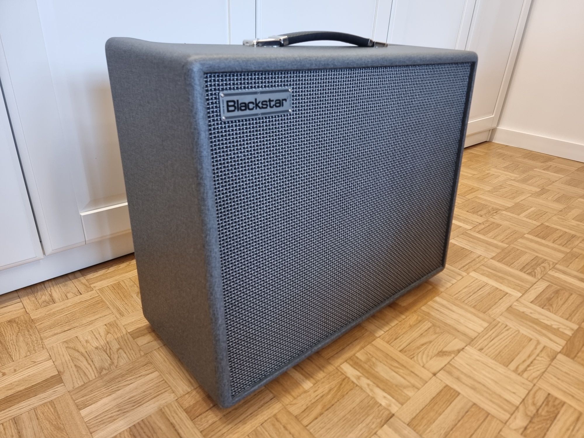 Blackstar:  Silverline Deluxe 100W 1x12 + sterownik podłogowy