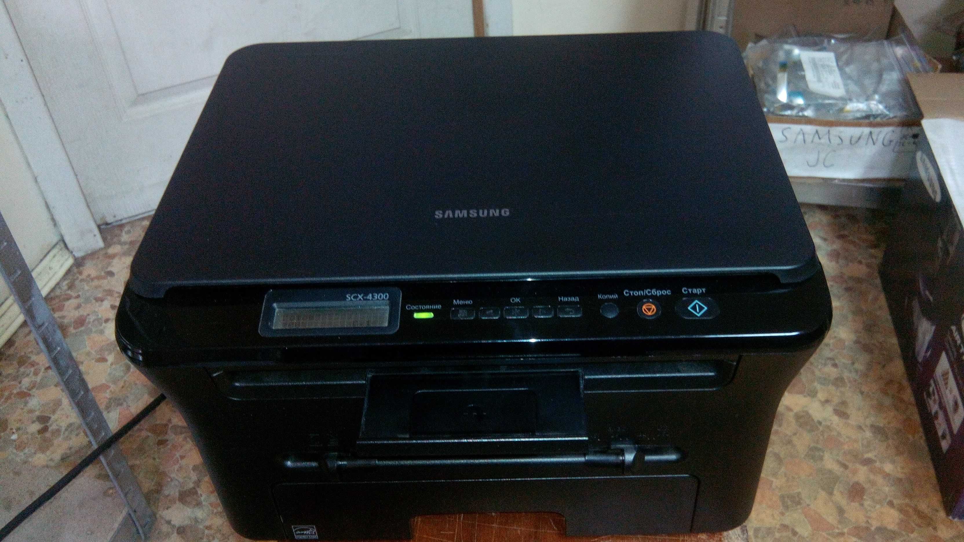 МФУ Samsung SCX 4300. Гарний стан. Заправлений картридж.