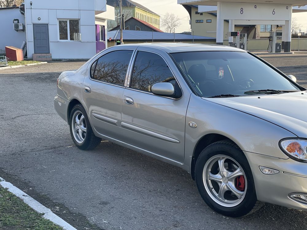 Продам Nissan MaximaQx