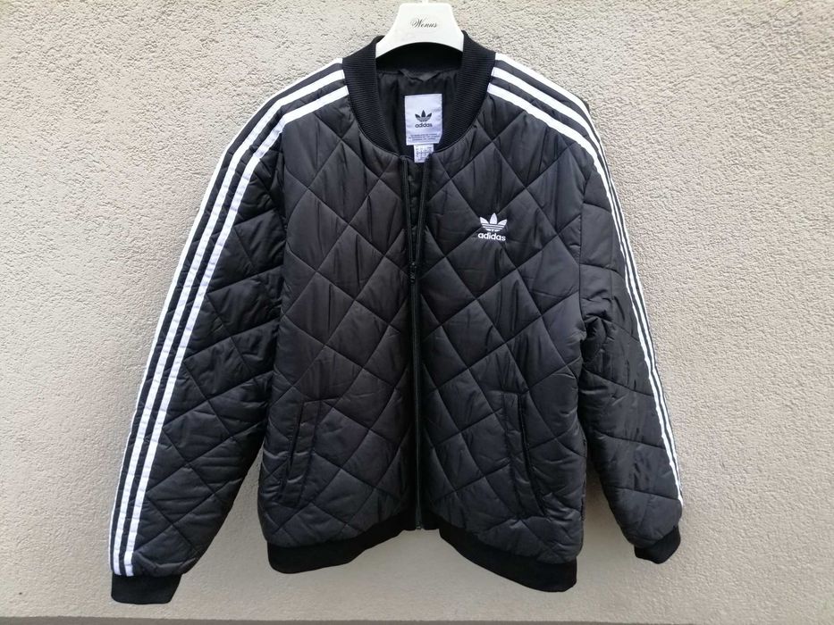 Kurtka Adidas Originals Superstar Quilted czarna bomberka 3 Paski