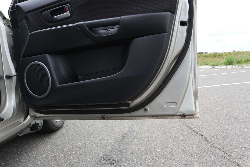 Mazda 3 2007 • 2.0 бензин • без вкладень • доглянута