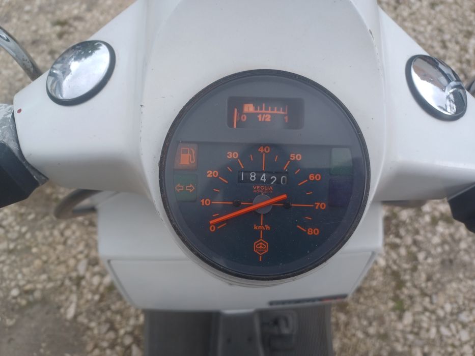 Vespa 1989 rok. Orginalny lakier.