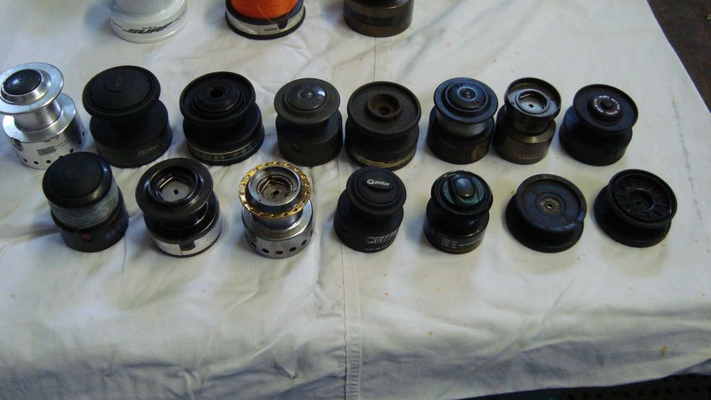 Material   para  pesca,  carretes  usados