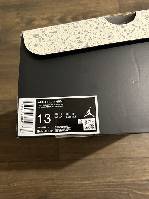 Продам nike air jordan 4RM Новые !