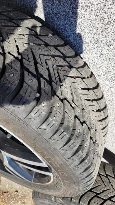 koła opony zimowe volvo xc60 xc40 R design 235/55/18 Nokian 2024r