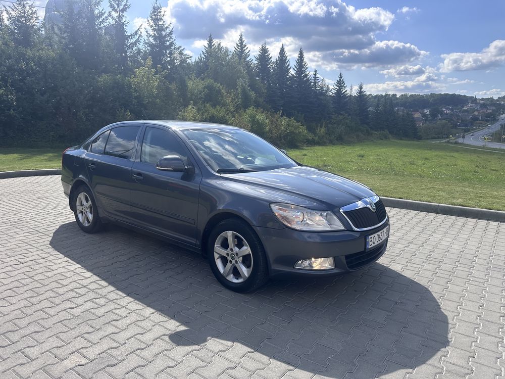 Продам Skoda octavia 2011 рік 1,6 тді