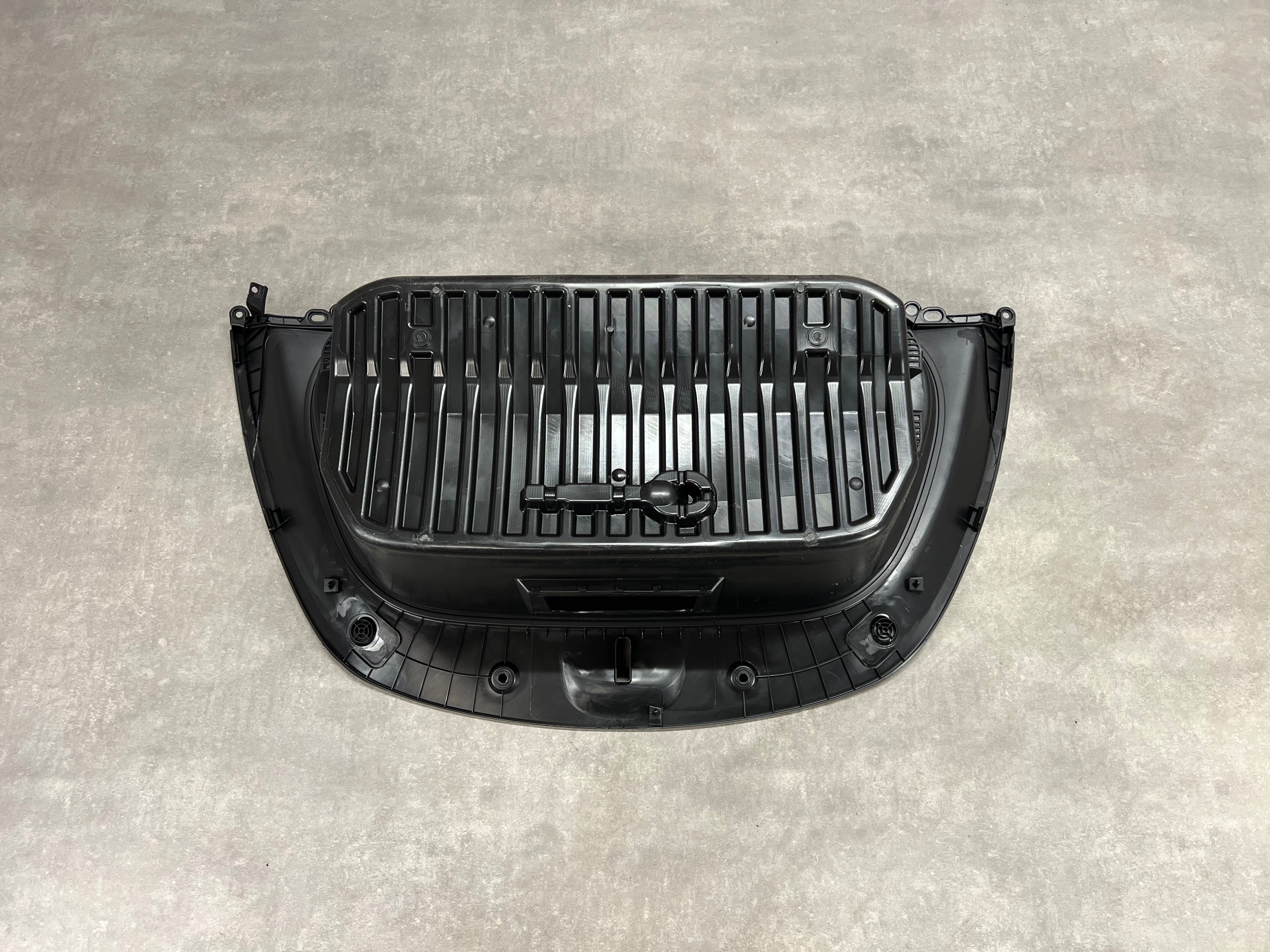 Оздоблення багажника (корито) - Tesla Model Y ( 1492606-00-C )
