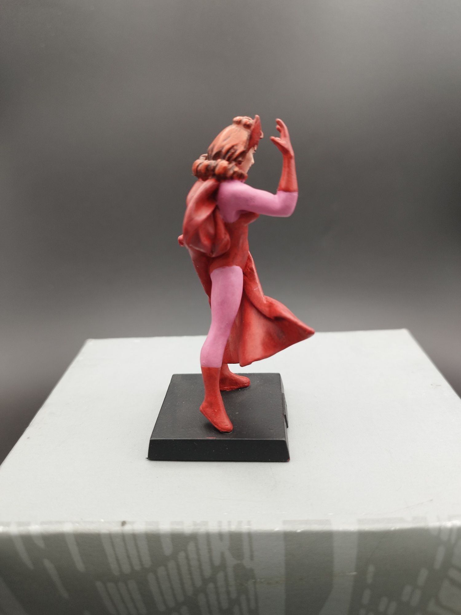 Figurka Marvel klasyczna Scarlet Witch #55 ok 8 cm figurka ciężka ołów