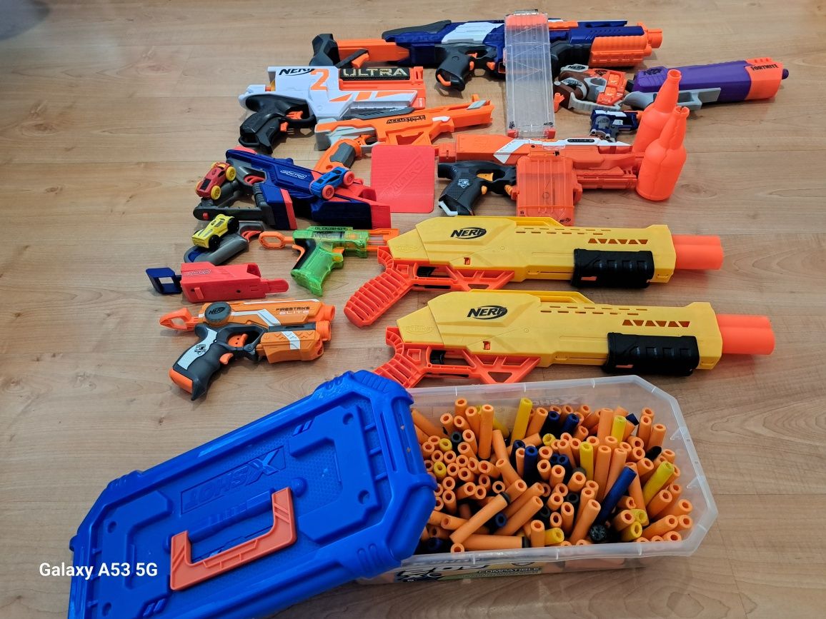 Pistolas NERF (várias)