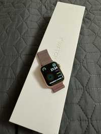 Apple Watch 4 40мм Gold