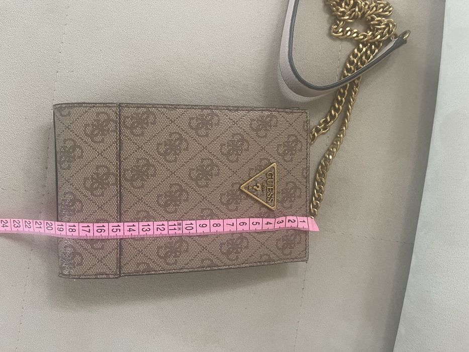 Malinha Guess para telemovel como nova