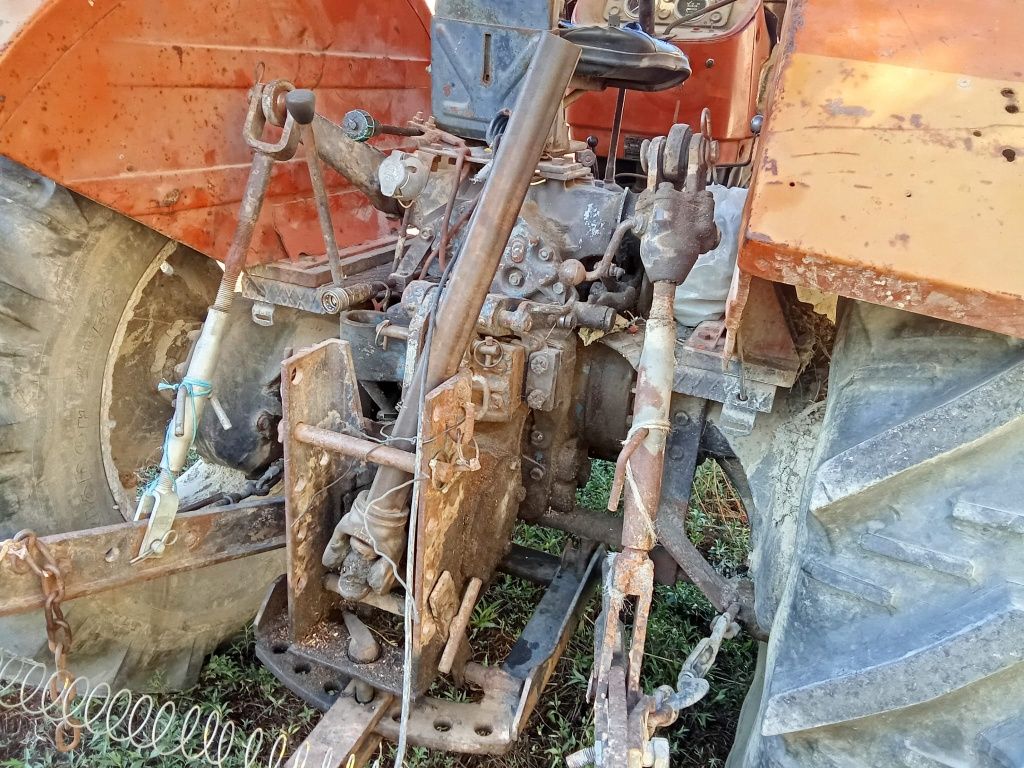 Tratores FIAT e DEUTZ