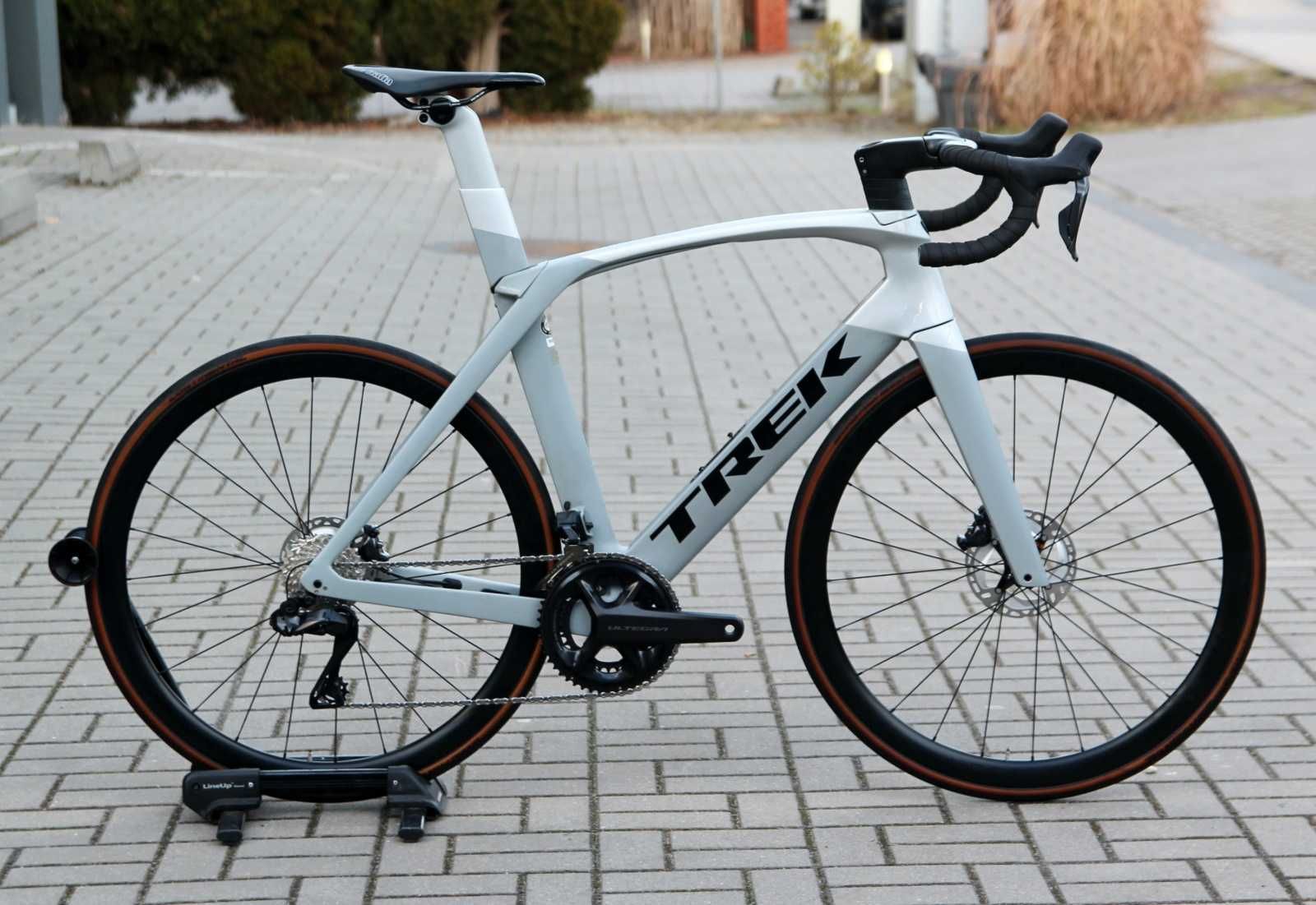 Rower szosowy TREK MADONE SLR Disc Shimano Ultegra Di2 2x12, roz. 58