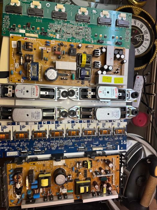 Телевізор Soni Bravia KDL -32 плати і динаміки