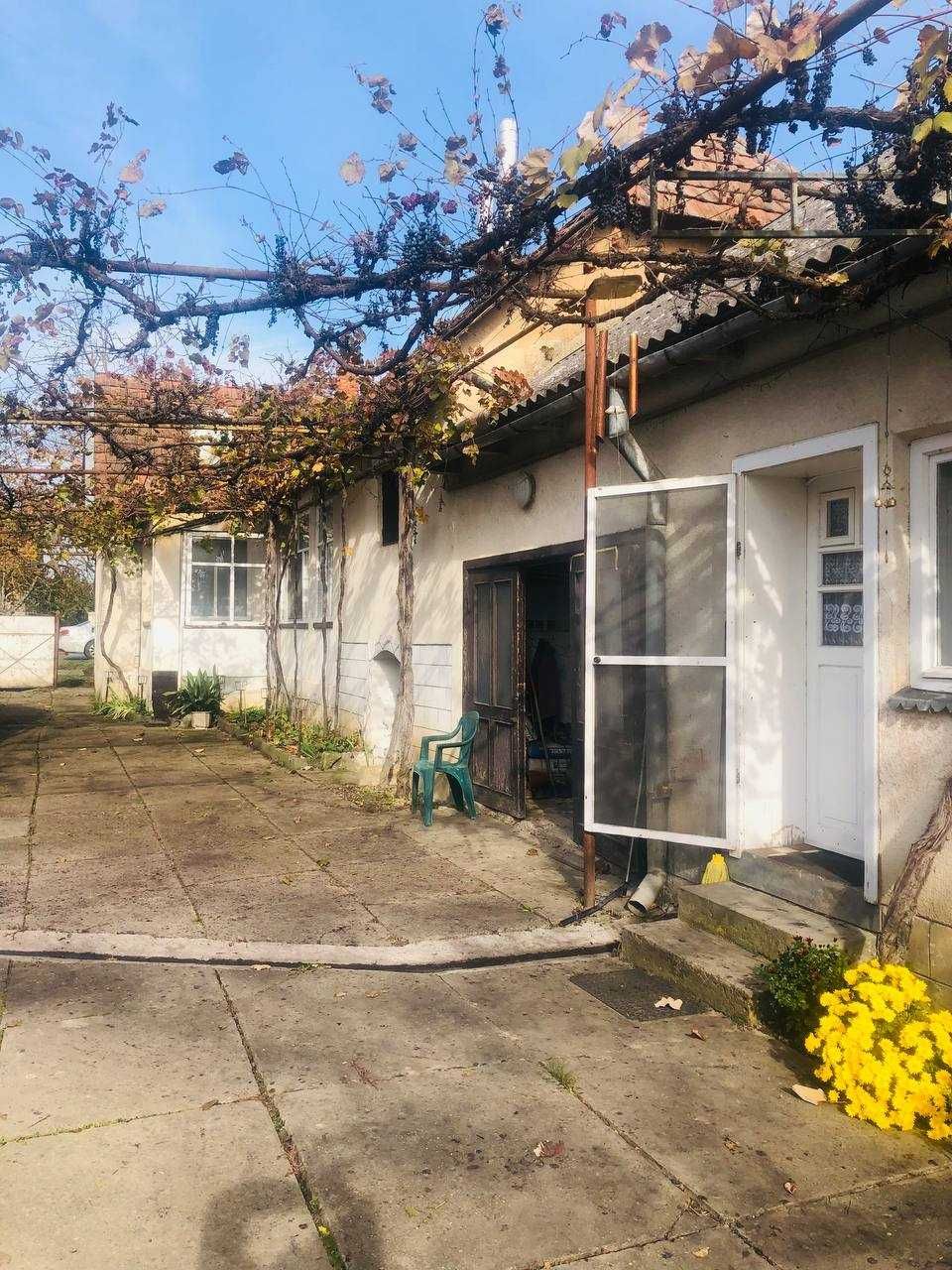 Продається затишний будинок