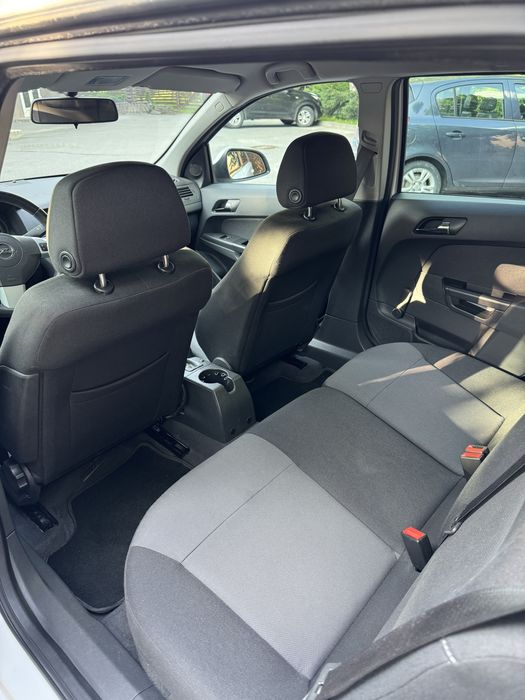 свіжоприганий(вже на укр. номерах) Opel Astra H 2011 універсал 1.7 диз