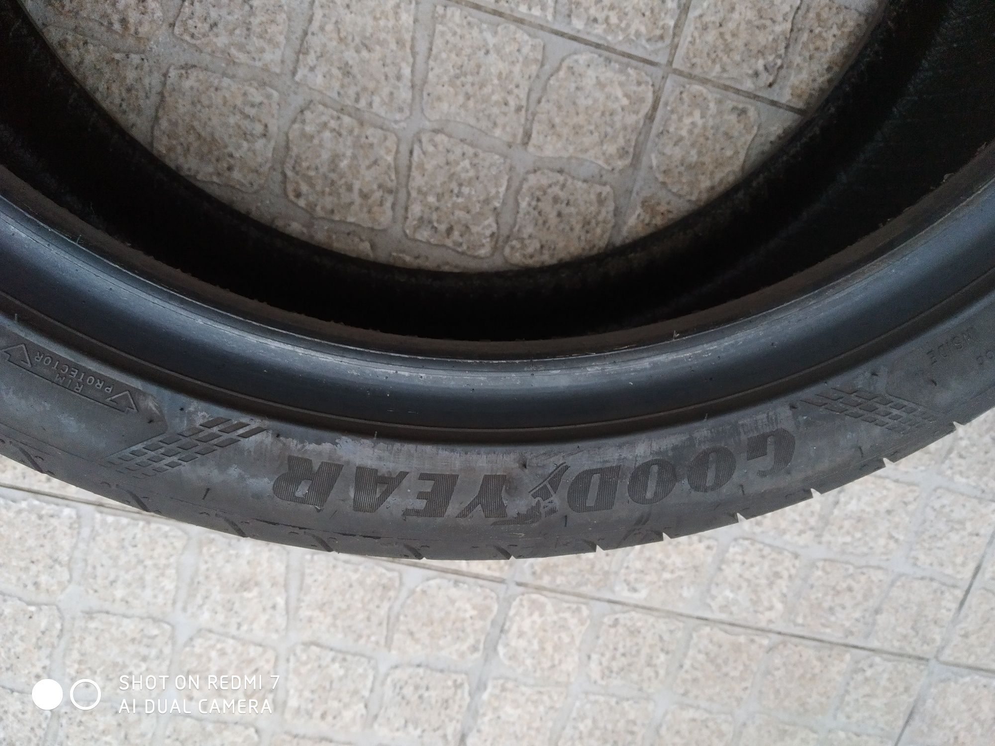 Vendo 4 pneus Goodyear Eagle F1 225 / 50ZR15 91w GS-02