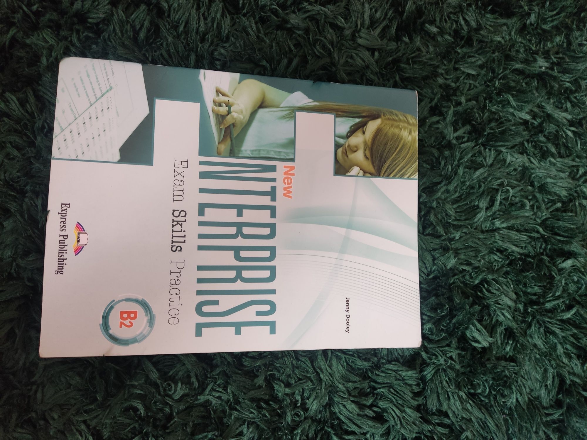 Książka new ENTERPRISE exam skills practise b2