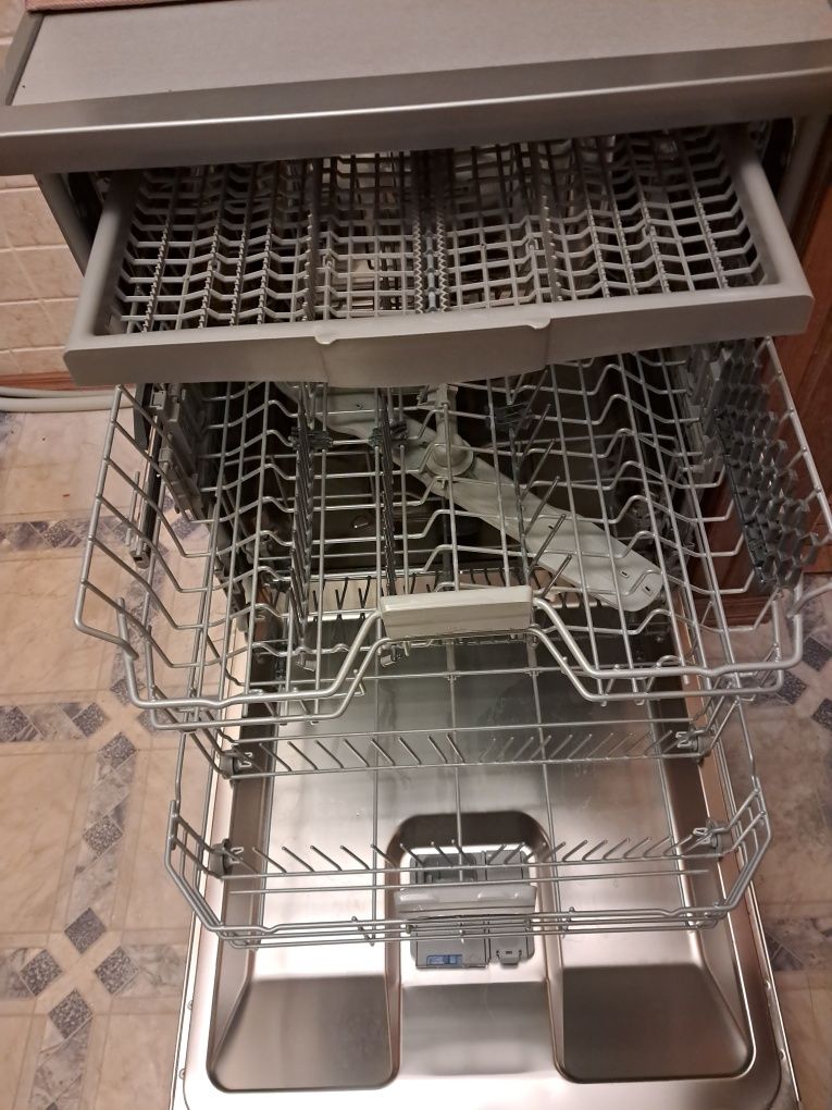 Посудомийка Beko BDFN26520XQ