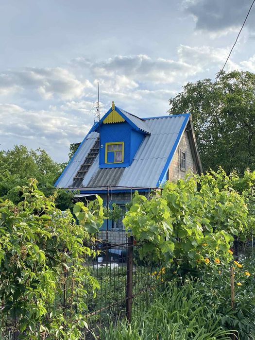 Продам  дачу  військове містечко довгинцівський р- н